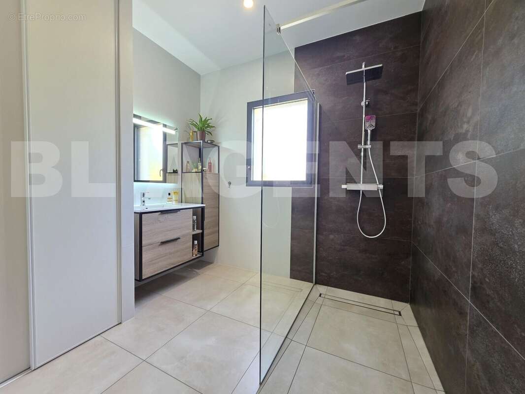 20250612_155041 - Maison à LA TOUR-DU-CRIEU