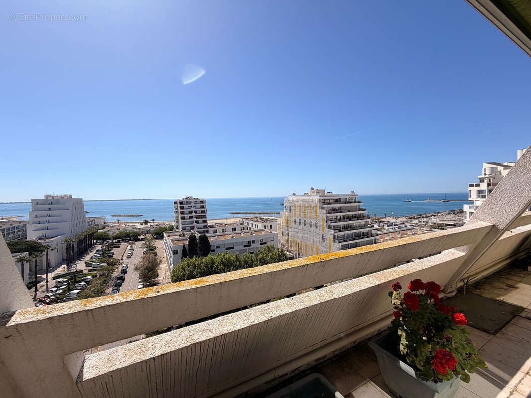 Appartement T3 de 130m2 au 9ème et dernier étage avec parking et garage - CENTRE VILLE VUE MER LA GRANDE MOTTE - photo 5