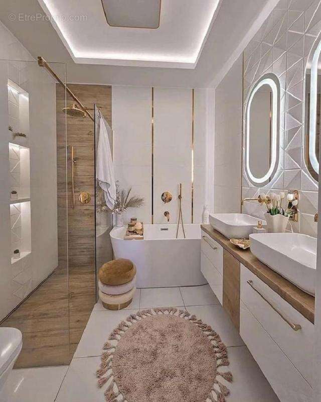 Appartement à VILLENEUVE-LES-AVIGNON