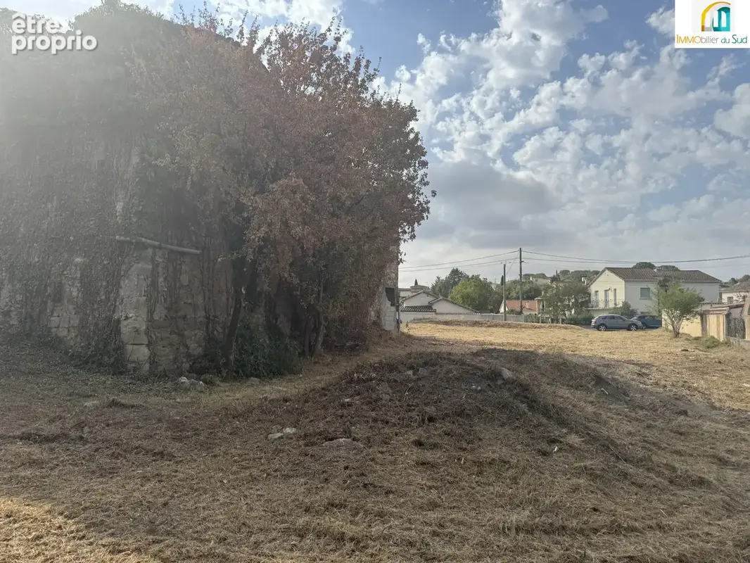 Terrain à construire de 1922m2 avec mas en ruine - photo 2