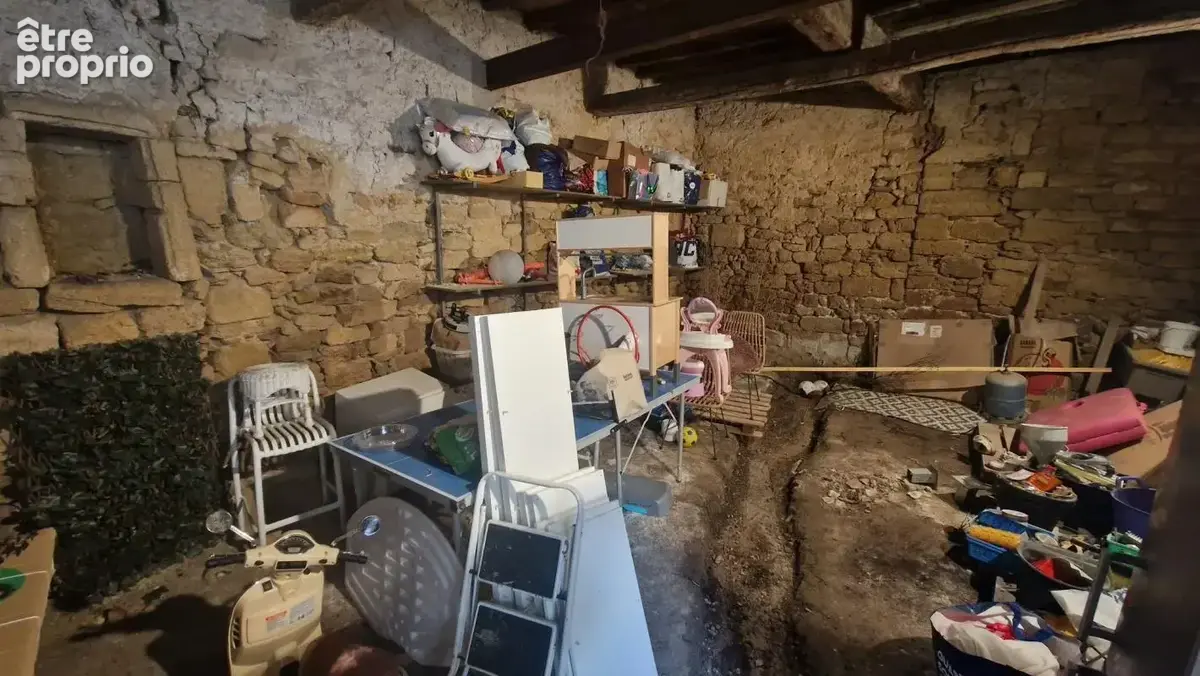 LOUPIAN – Maison de village rénovée avec patio et remise - photo 13