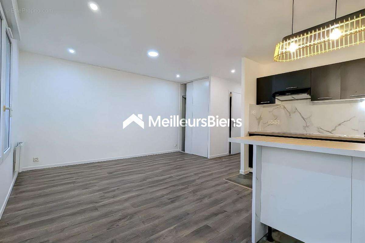 Appartement à LES MUREAUX