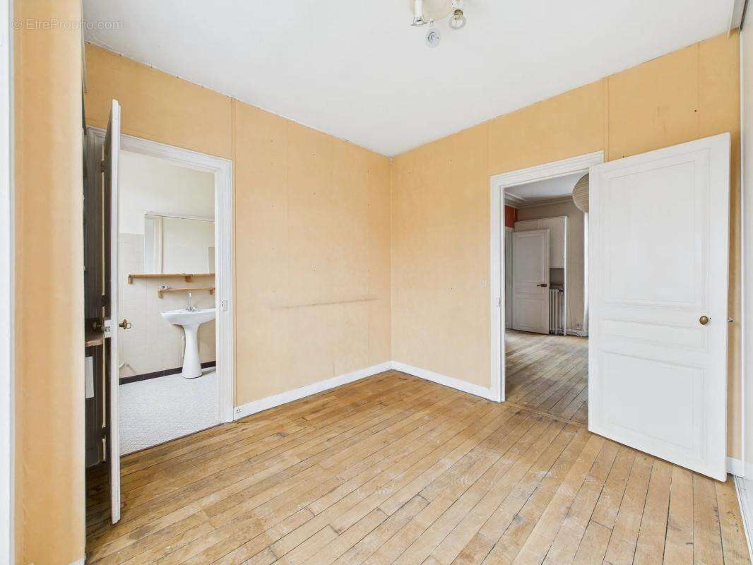 Maison à SAINT-MAUR-DES-FOSSES