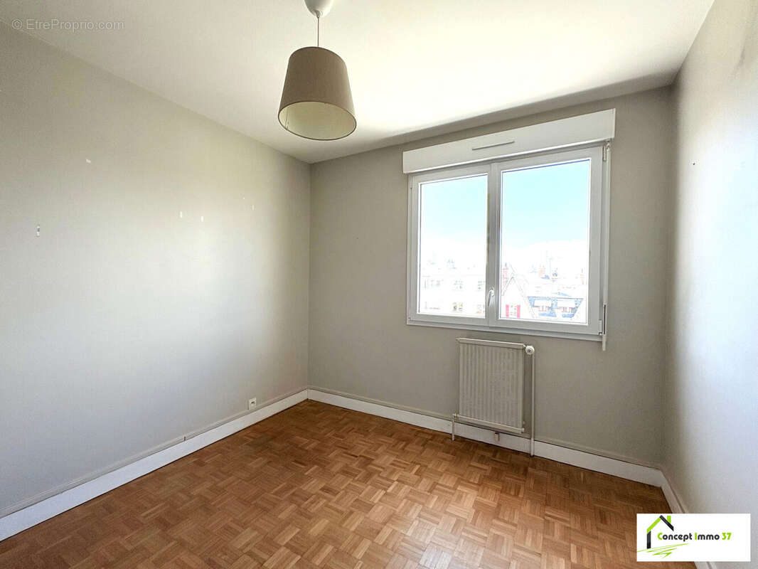 Appartement 84 m² à Tours  - photo 7