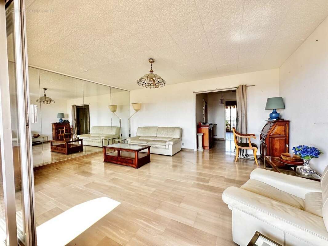 L'archet - dernier etage -terrasses + solarium - vue mer - garages - photo 6