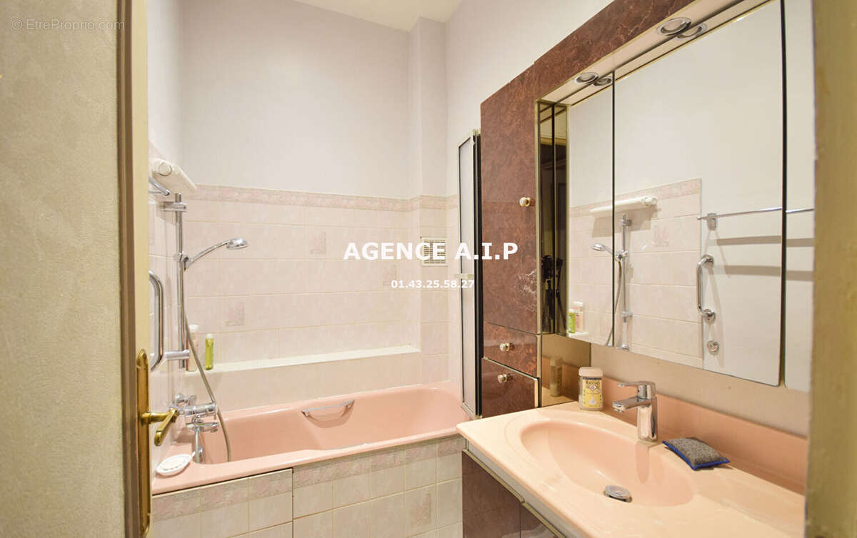 Appartement à PARIS-10E