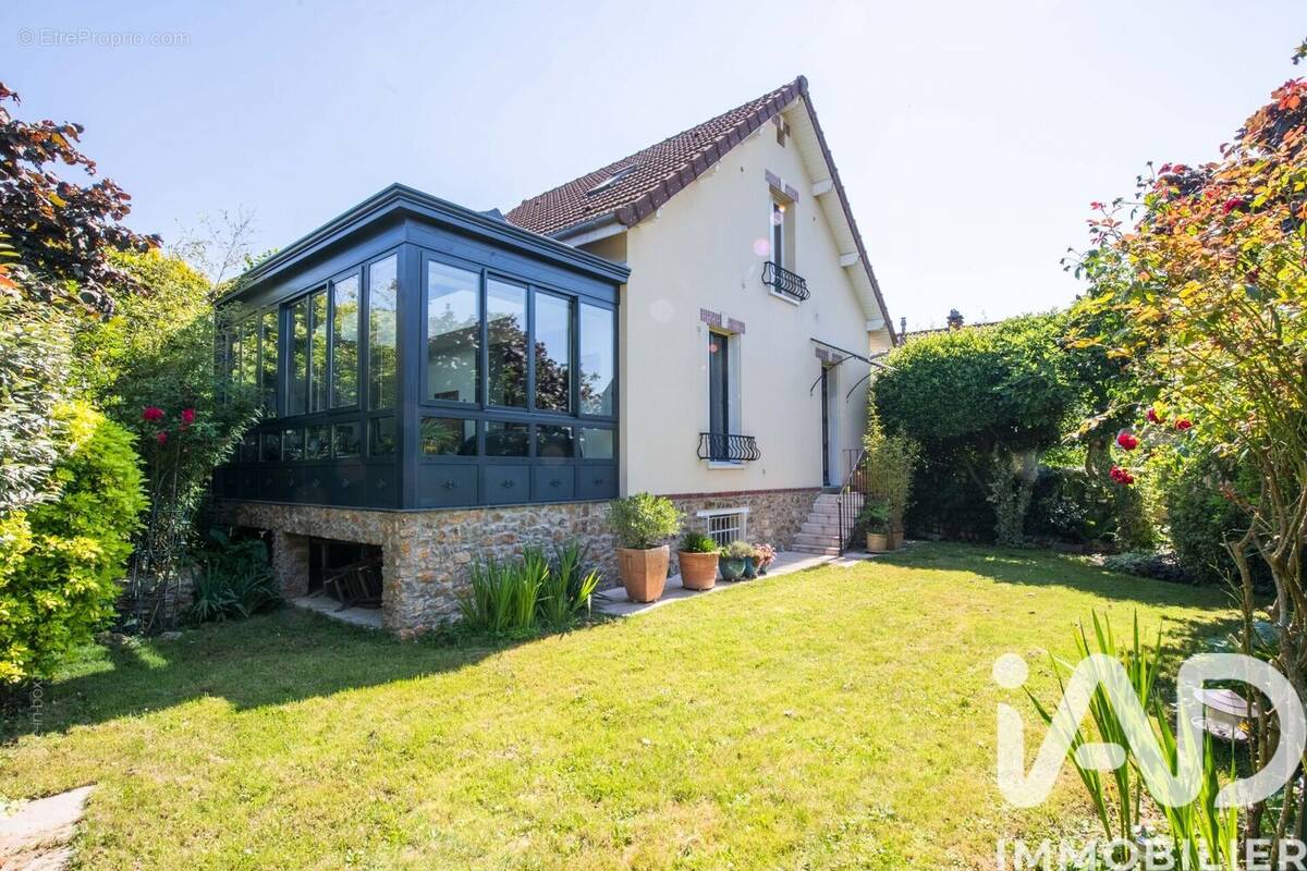 Photo 1 - Maison à CORMEILLES-EN-PARISIS