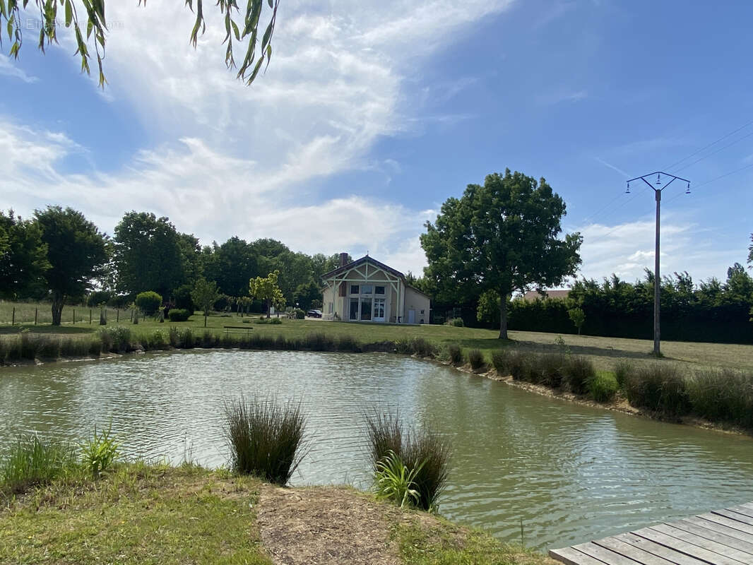 Maison à GIFFAUMONT-CHAMPAUBERT