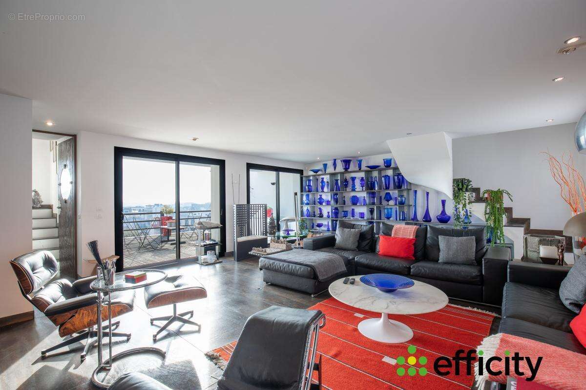 Maison 360 m² à Suresnes  - photo 3
