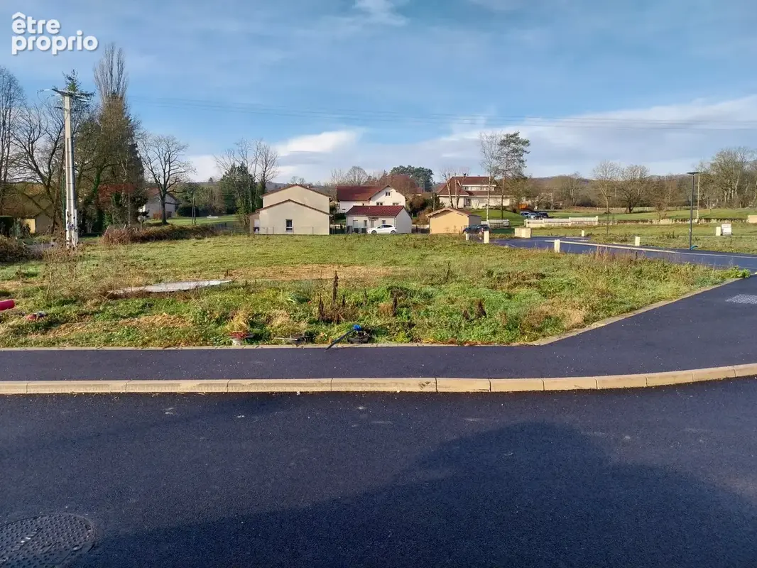 A vendre à Villereversure Terrain constructible et viabilisé 582 m2 - photo 3