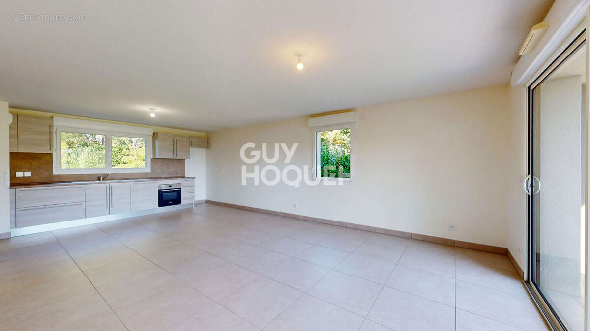 Appartement à MOUXY