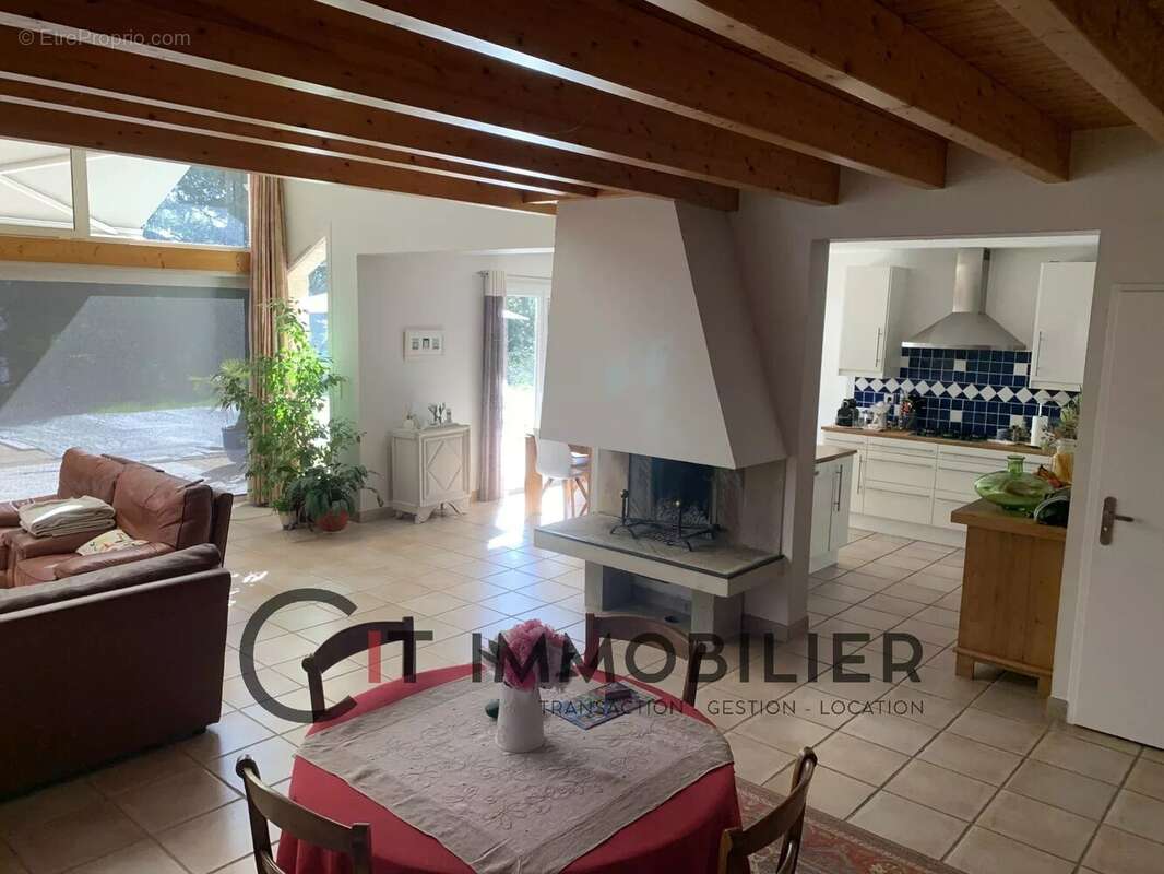 Maison à LA TOUR-DU-PIN