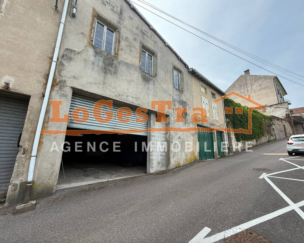 Parking à DARNEY