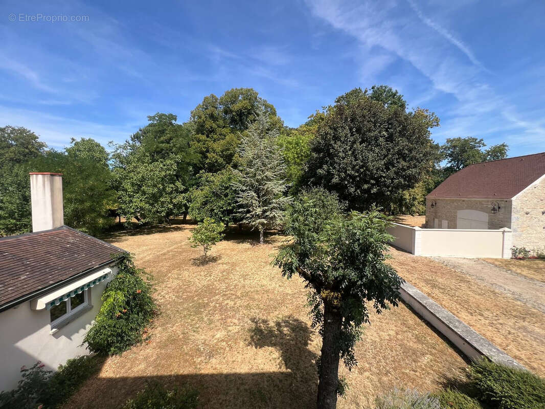 Maison / Propriété avec parc - Arc sur Tille - photo 15