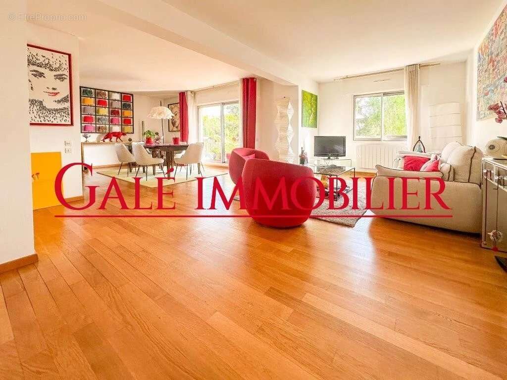 Appartement à BOURG-LA-REINE