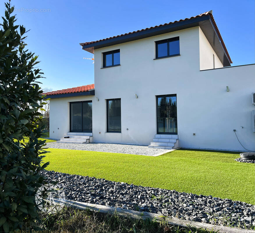 Maison à SAINT-CYPRIEN