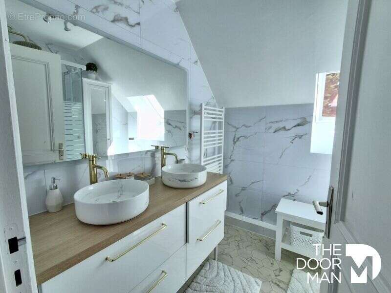 Maison à LE PERRAY-EN-YVELINES