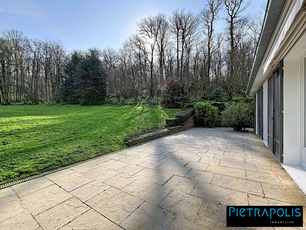 Maison 224 m² à Lissieu  - photo 8