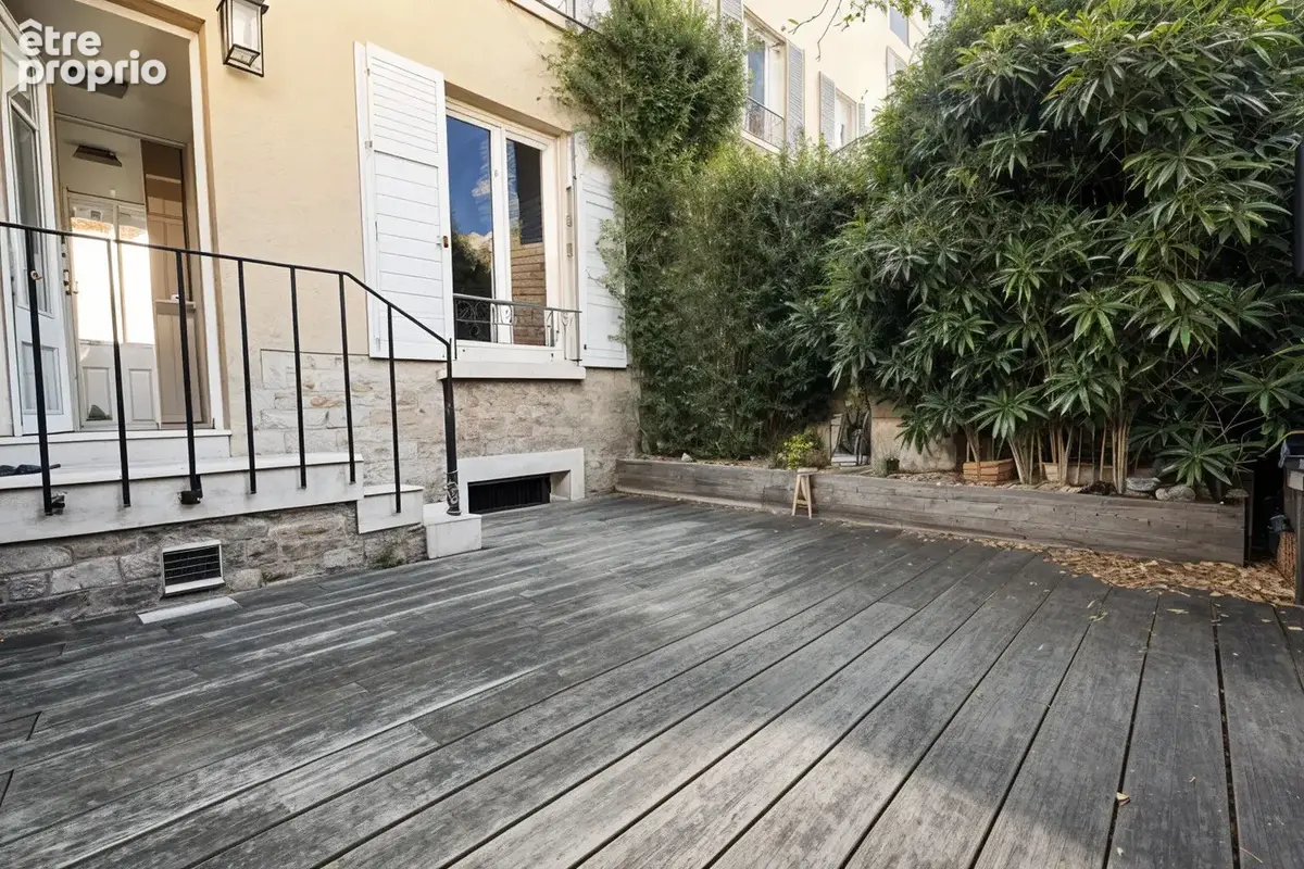 Maison de 72m² en plein centre-ville avec terrasse ! - photo 7