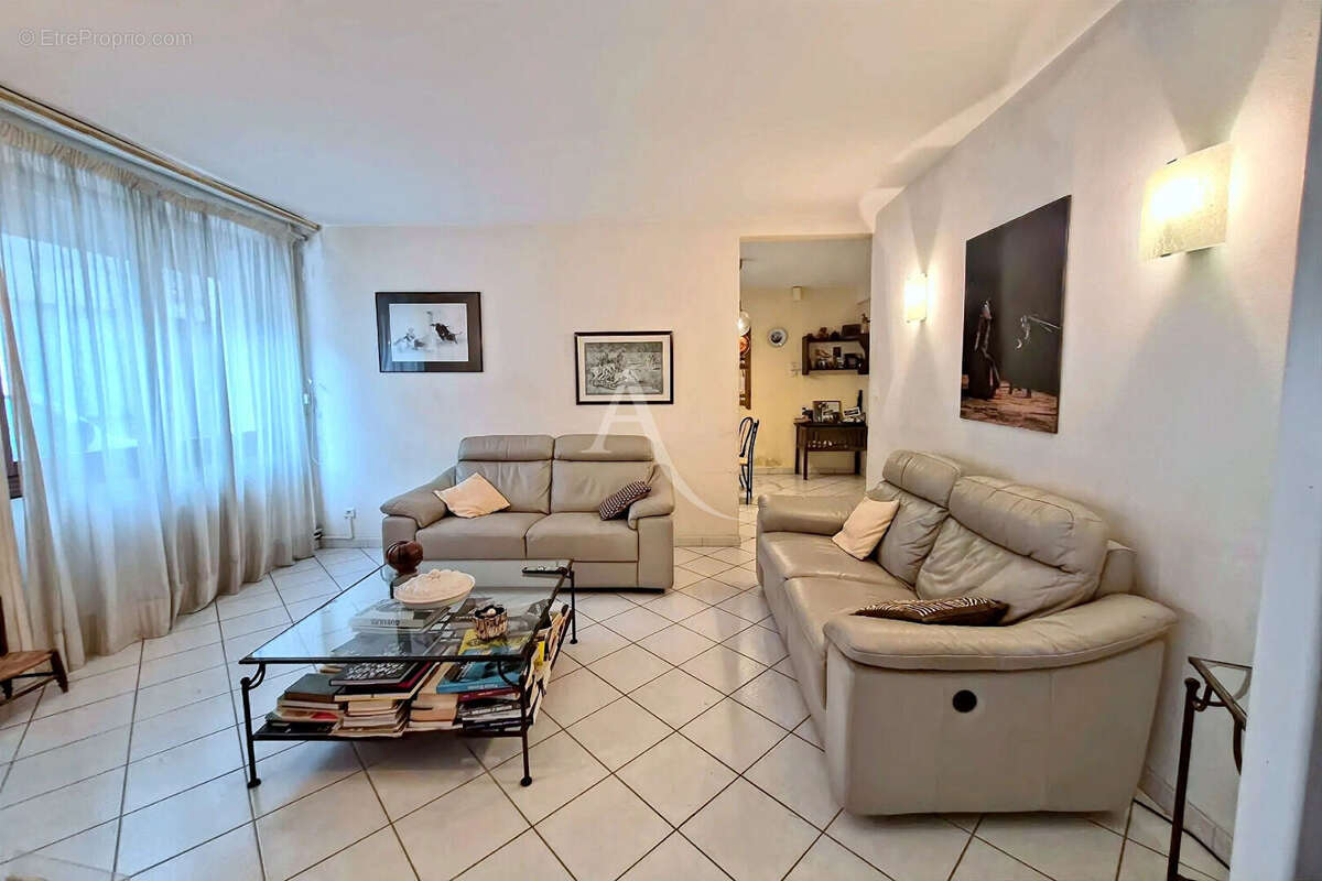 Maison à VILLENEUVE-DE-MARSAN