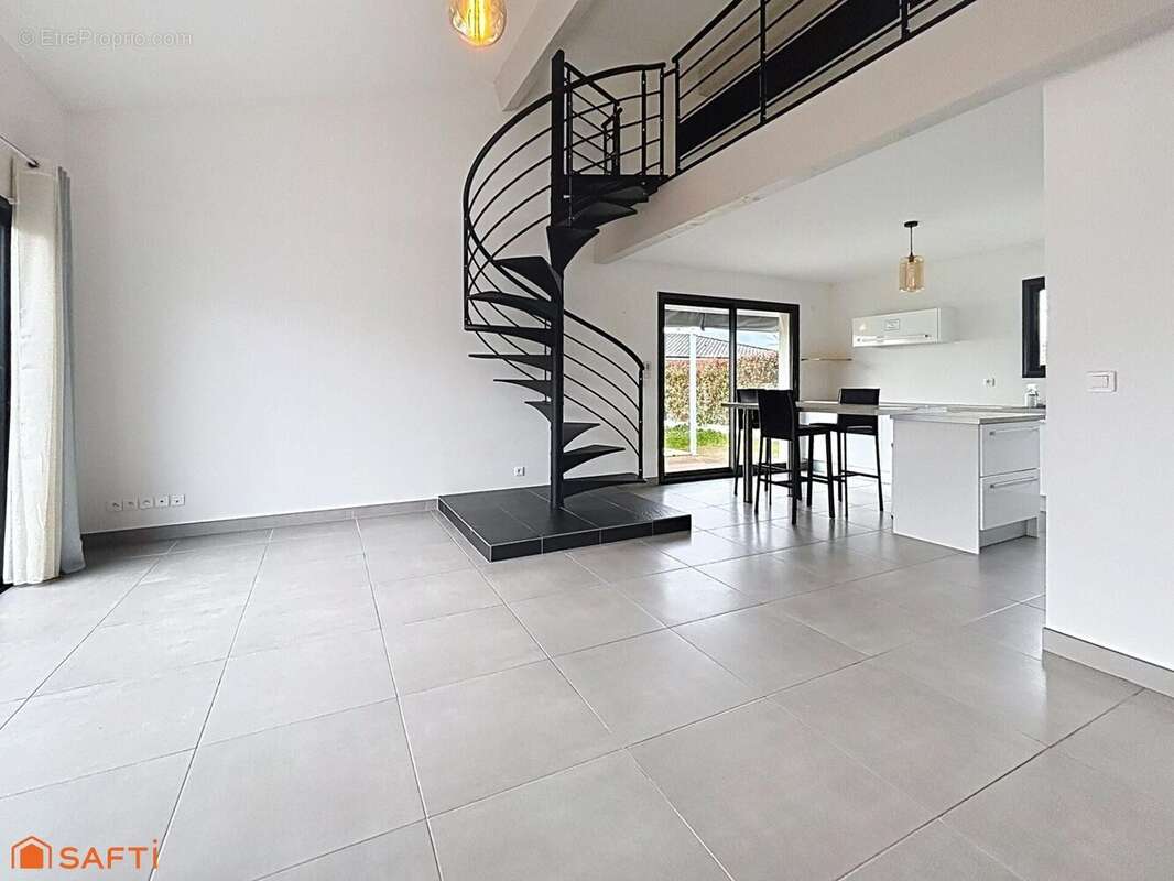Photo 2 - Maison à MARCHEPRIME
