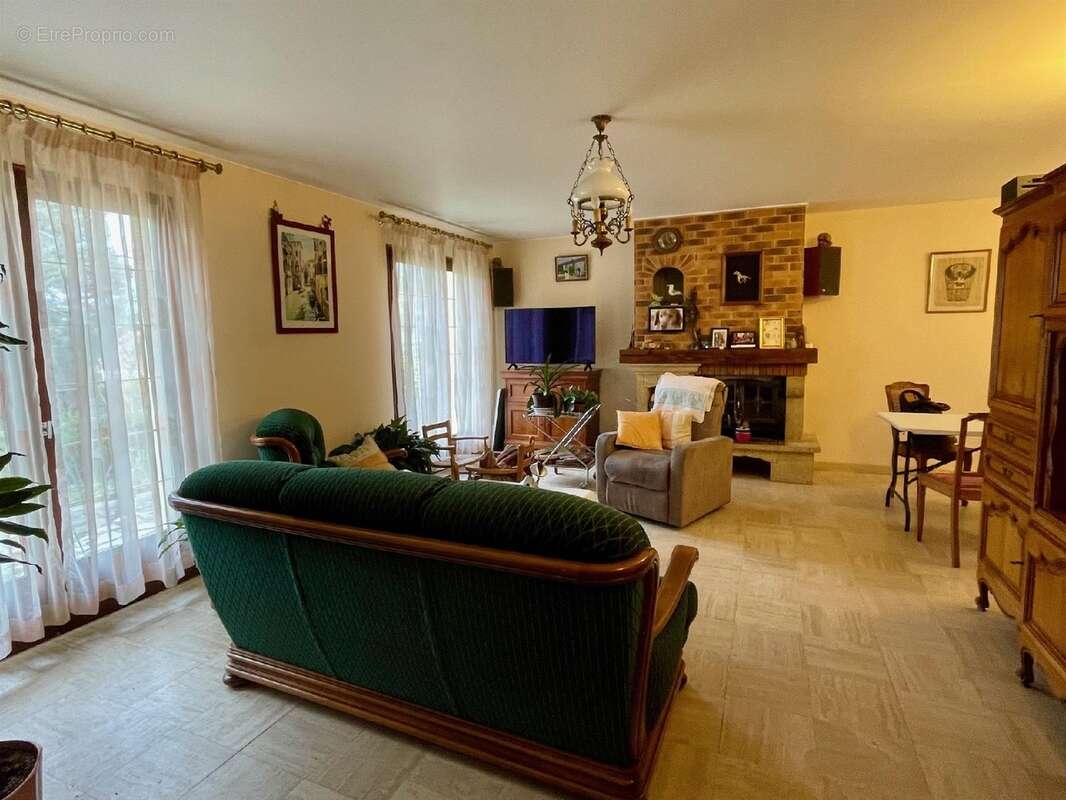 Maison à MILLY-LA-FORET