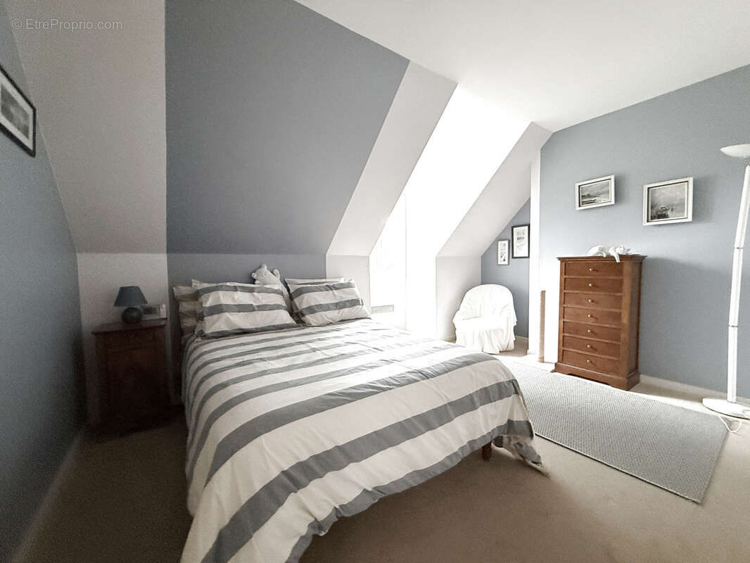 Maison à MORAINVILLIERS