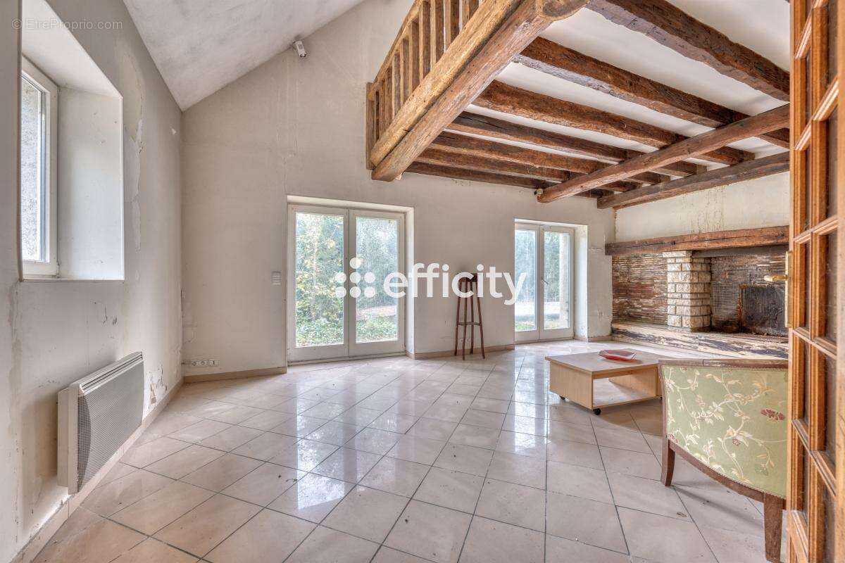 Maison à COULOMMIERS