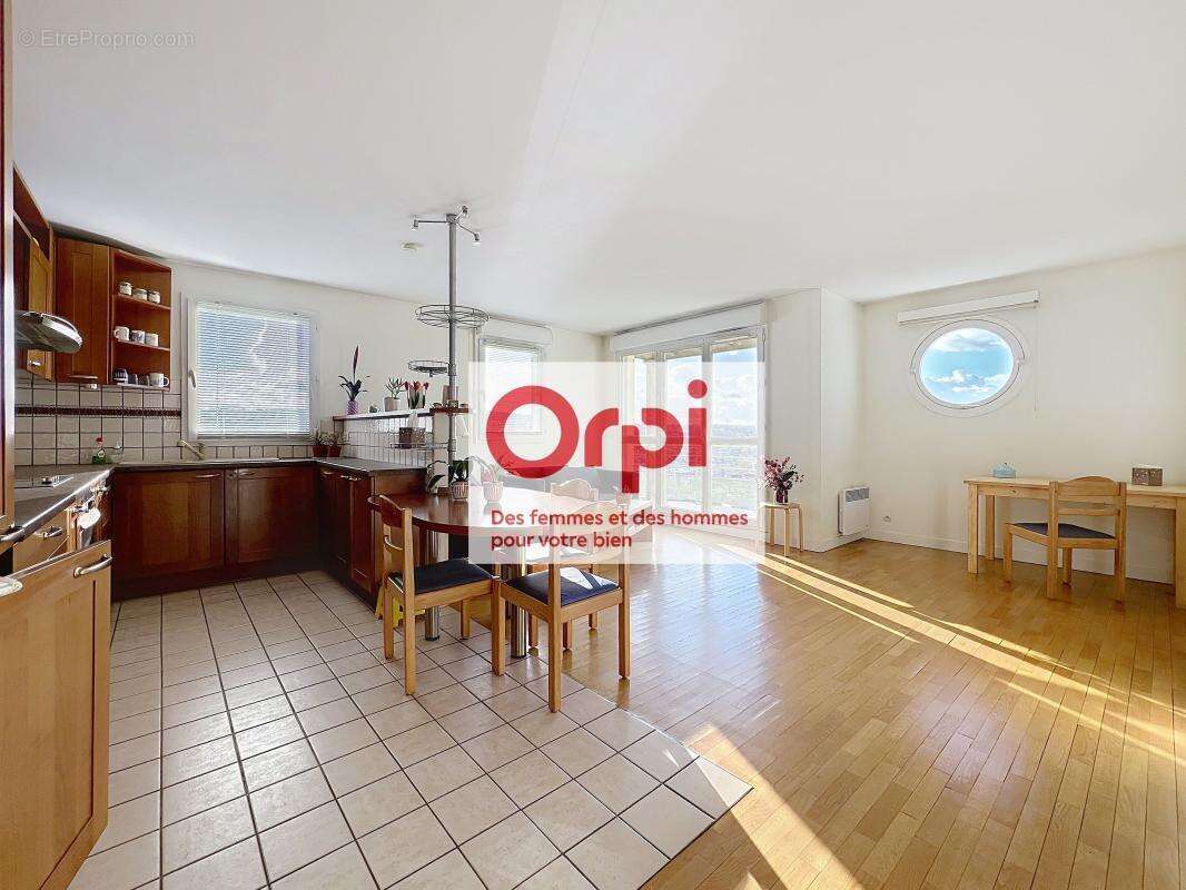Appartement à ISSY-LES-MOULINEAUX