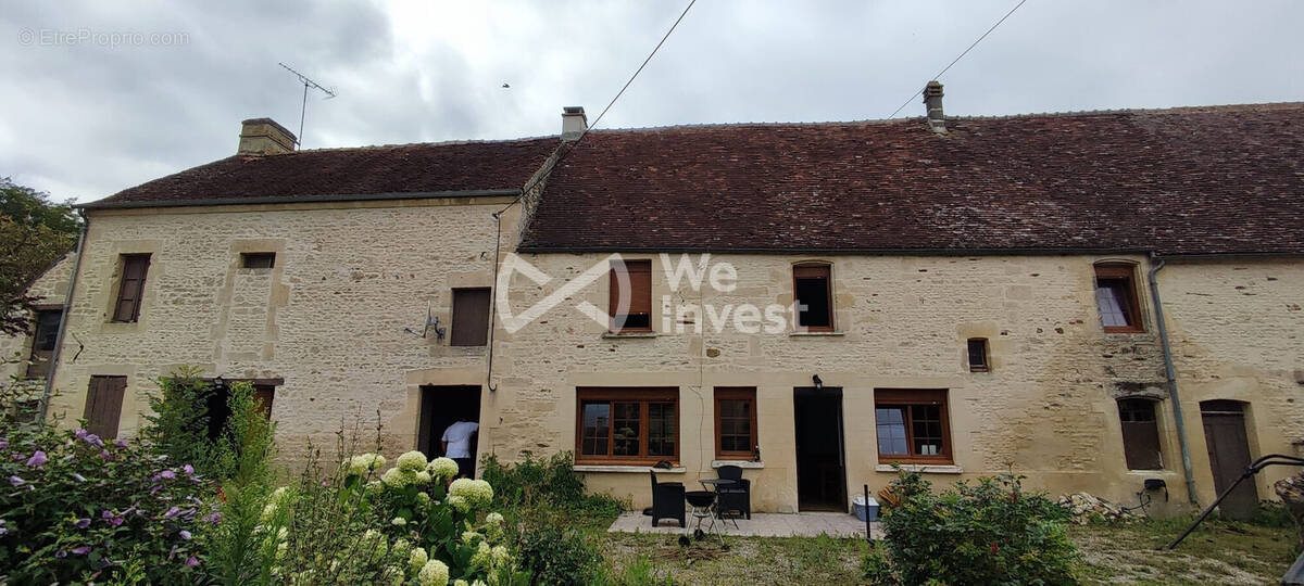 Maison à COURMENIL