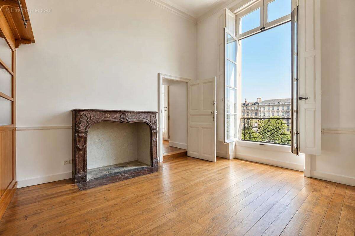 Appartement T4 spacieux avec 2 chambres - 127 m² - Nantes centre - photo 9