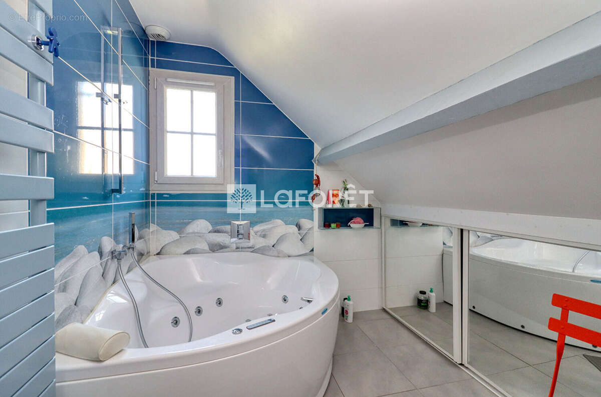 Maison à CONFLANS-SAINTE-HONORINE