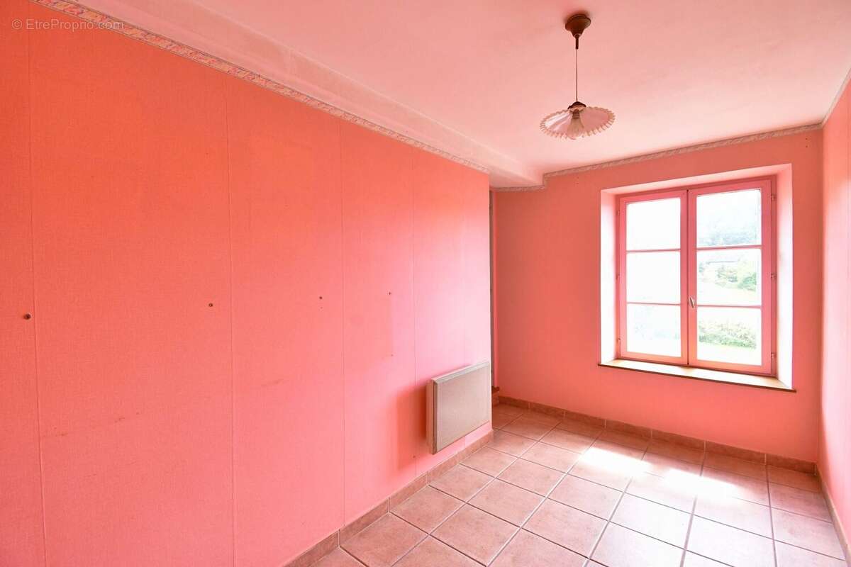 Maison à LA PETITE-VERRIERE