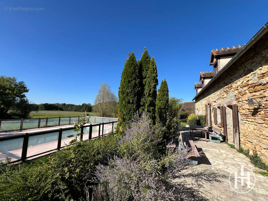 Maison à CHARENTON-DU-CHER