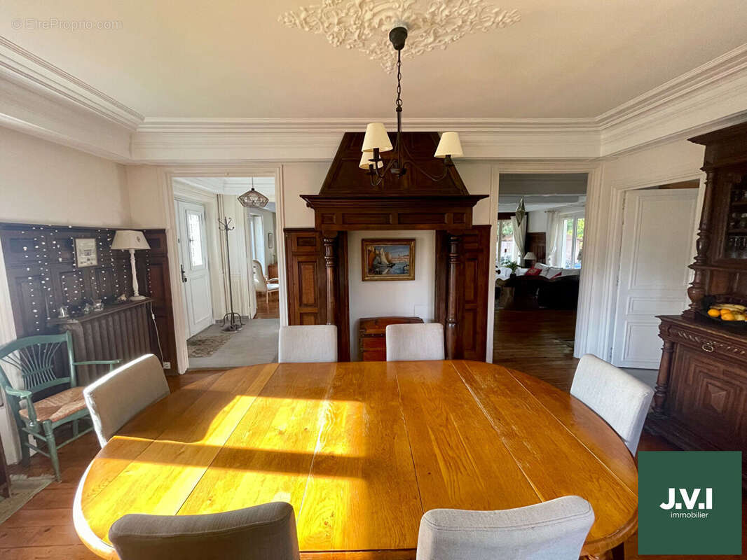 Maison à MONTMORENCY