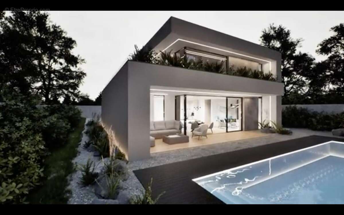 Maison à FOX-AMPHOUX