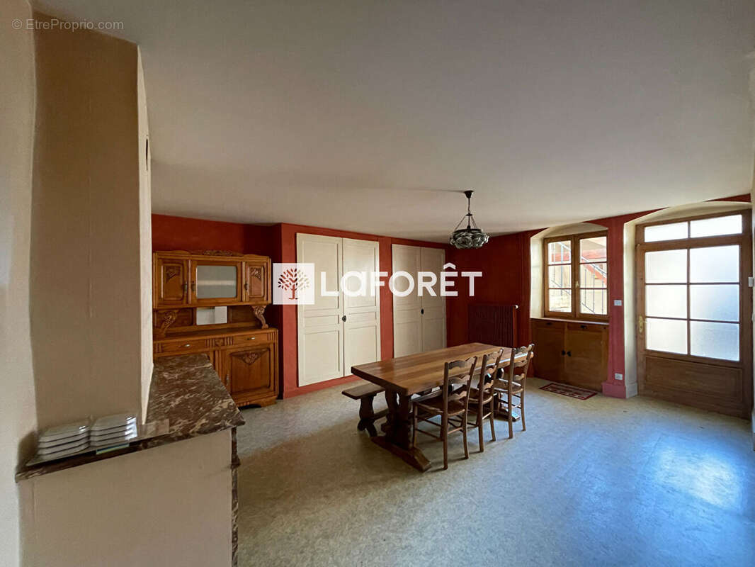 Maison à LONS-LE-SAUNIER