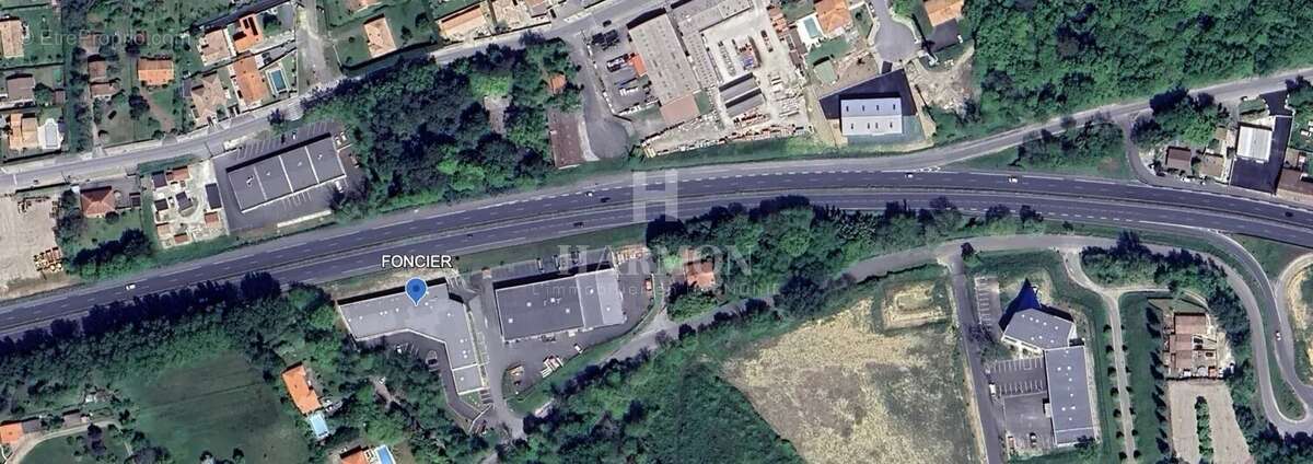 Commerce à MONTUSSAN