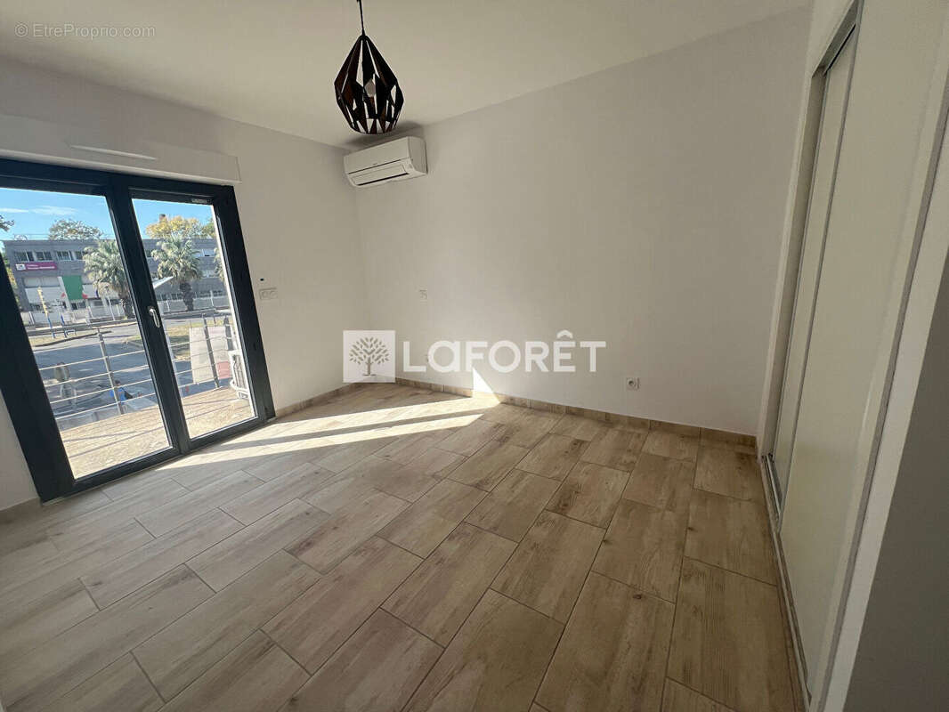 Appartement à LATTES