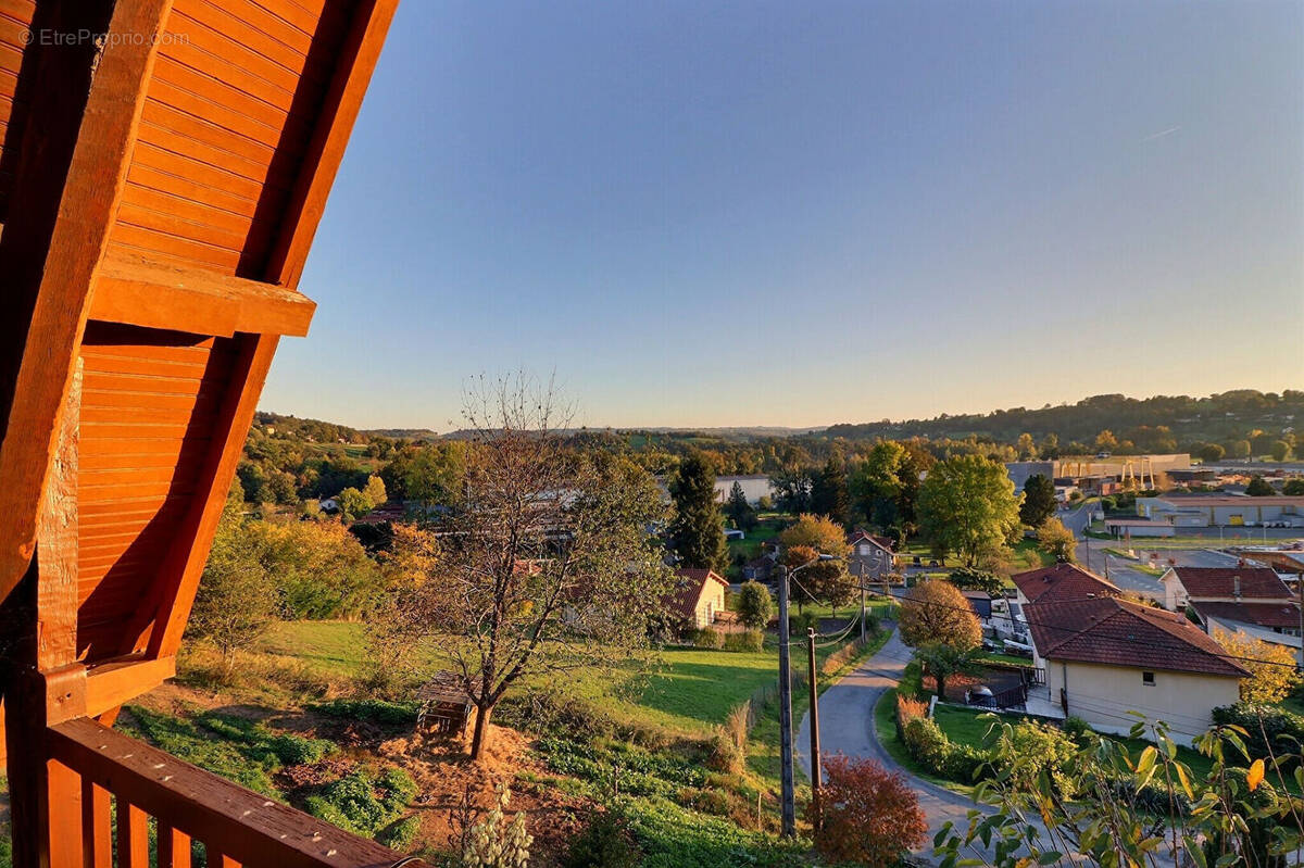 Maison à BAGNAC-SUR-CELE
