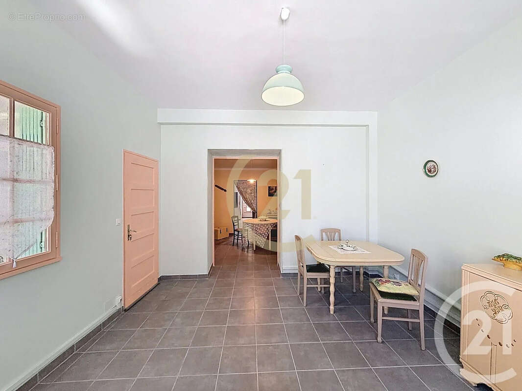 Maison 146 m² à Saint-Jean-De-Vedas  - photo 6