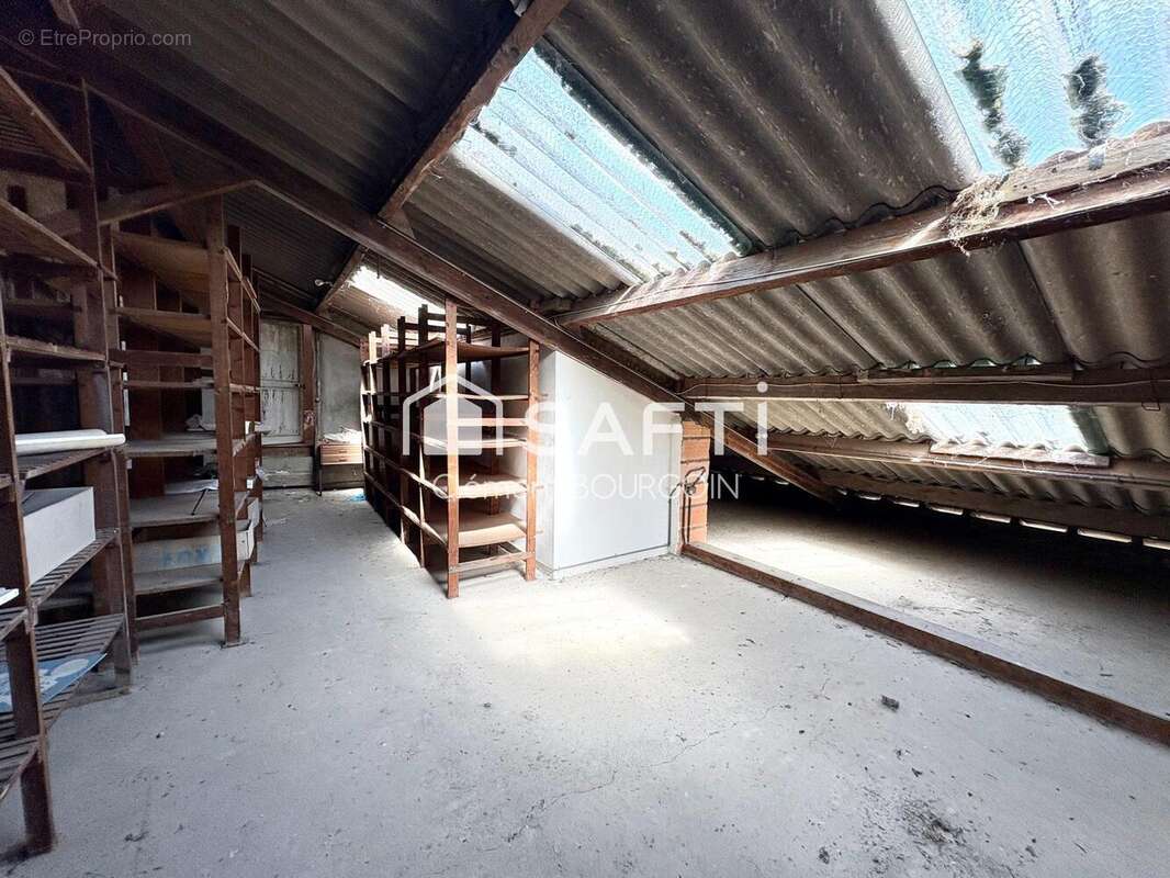 Appartement 188 m² à Le Grand-Luce  - photo 8