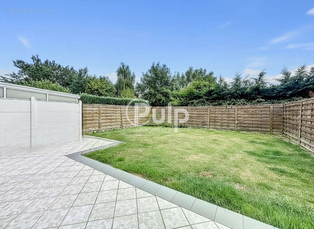 Maison à COURRIERES