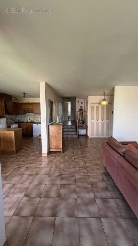 Appartement à ROCHE-LA-MOLIERE