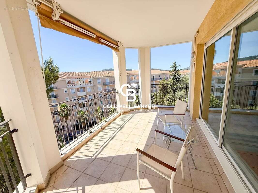 Appartement T4 et Garage, résidence de standing avec piscine proche centre ville - 83400 Hyères - photo 8