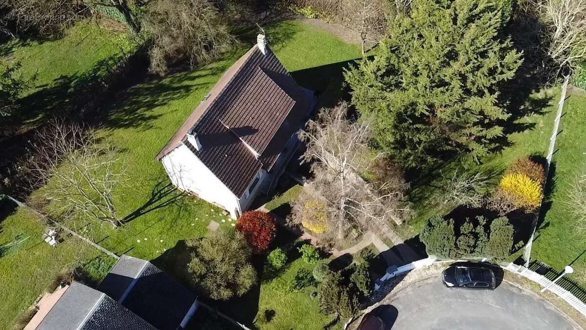 Maison à FAVEROLLES