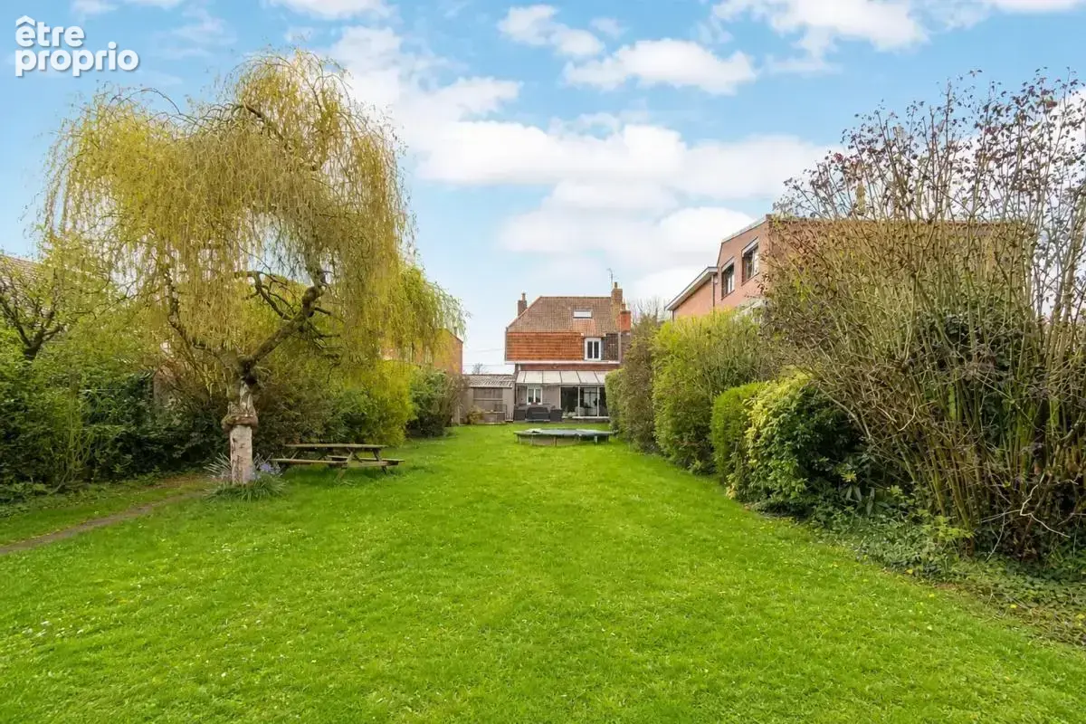 Maison spacieuse avec jardin et garages - photo 16
