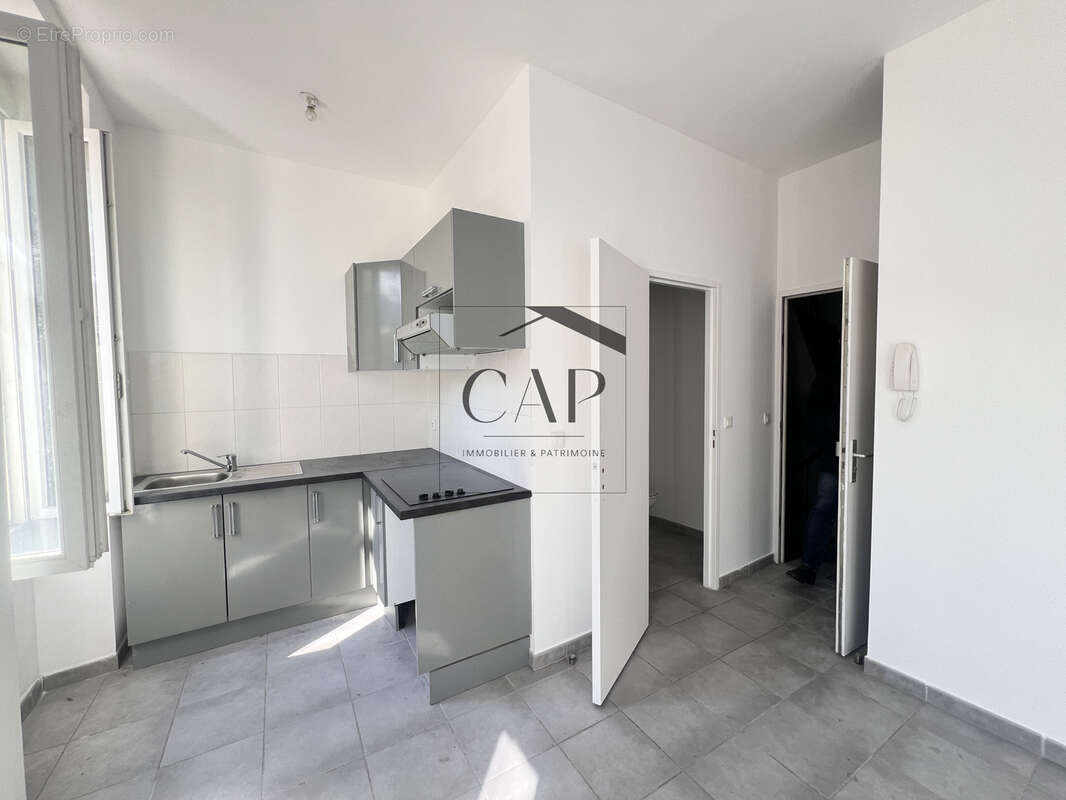 Appartement à MARSEILLE-3E