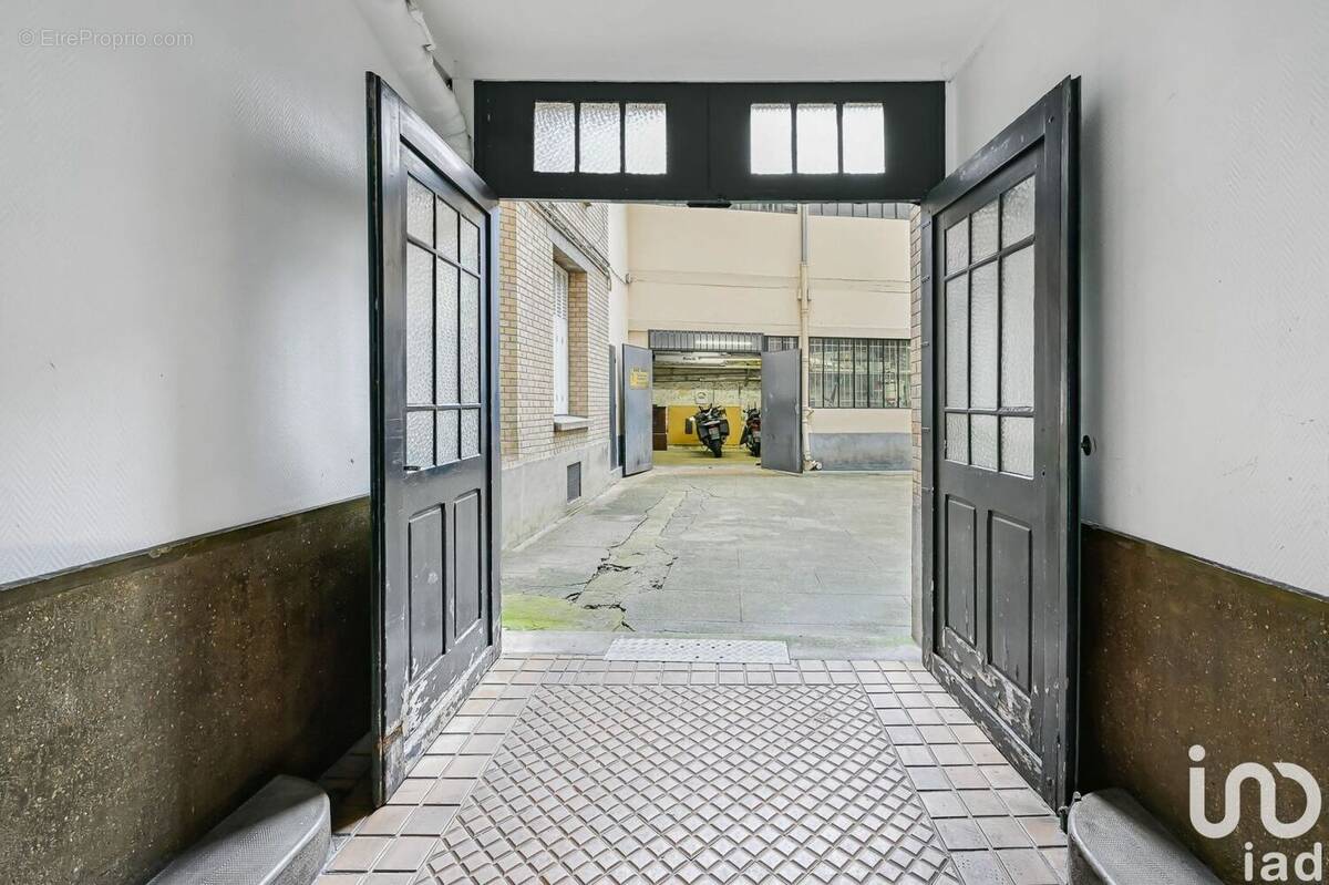 Photo 1 - Commerce à PARIS-13E