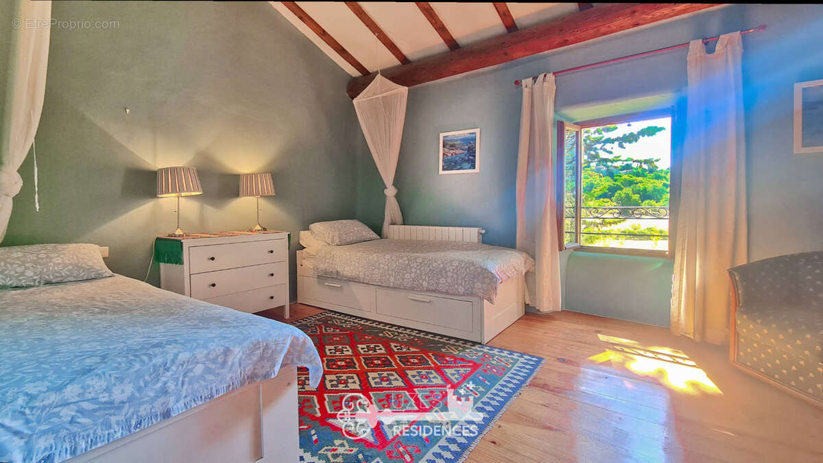 Ancienne magnanerie de caractère avec piscine et studio indépendant sur 6600 m2 de terrain - secteur Lussan - photo 12